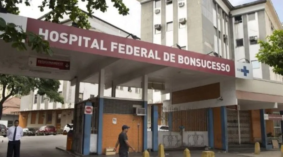 Imagem ilustrativa da imagem Diretor de hospital no Rio é exonerado após perda de 700 doses da vacina