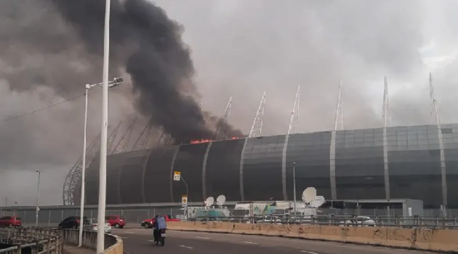 Imagem ilustrativa da imagem Incêndio atinge Arena Castelão, em Fortaleza