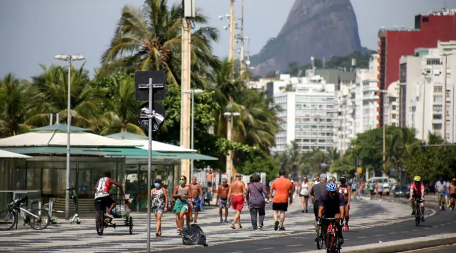 Imagem ilustrativa da imagem Saúde do Rio ameaça recuar flexibilização em caso de desrespeito às regras
