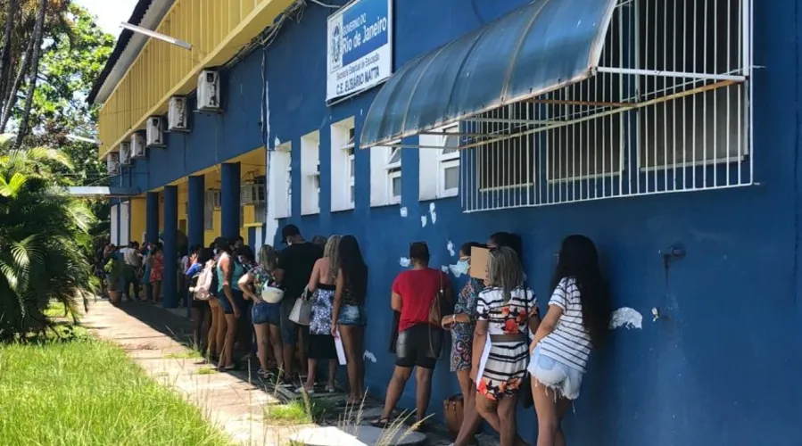 Imagem ilustrativa da imagem Responsáveis enfrentam fila para matrícula em Maricá