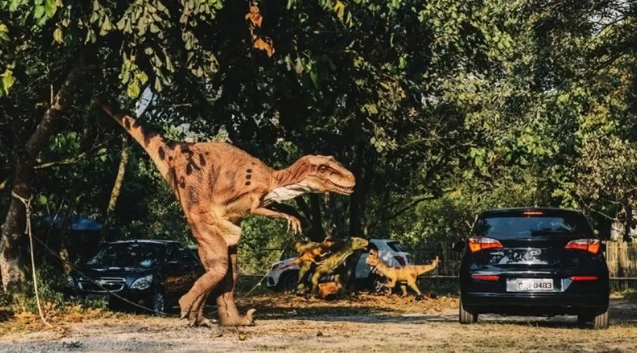 Imagem ilustrativa da imagem Dinossauros continuarão a solta no Rio até março