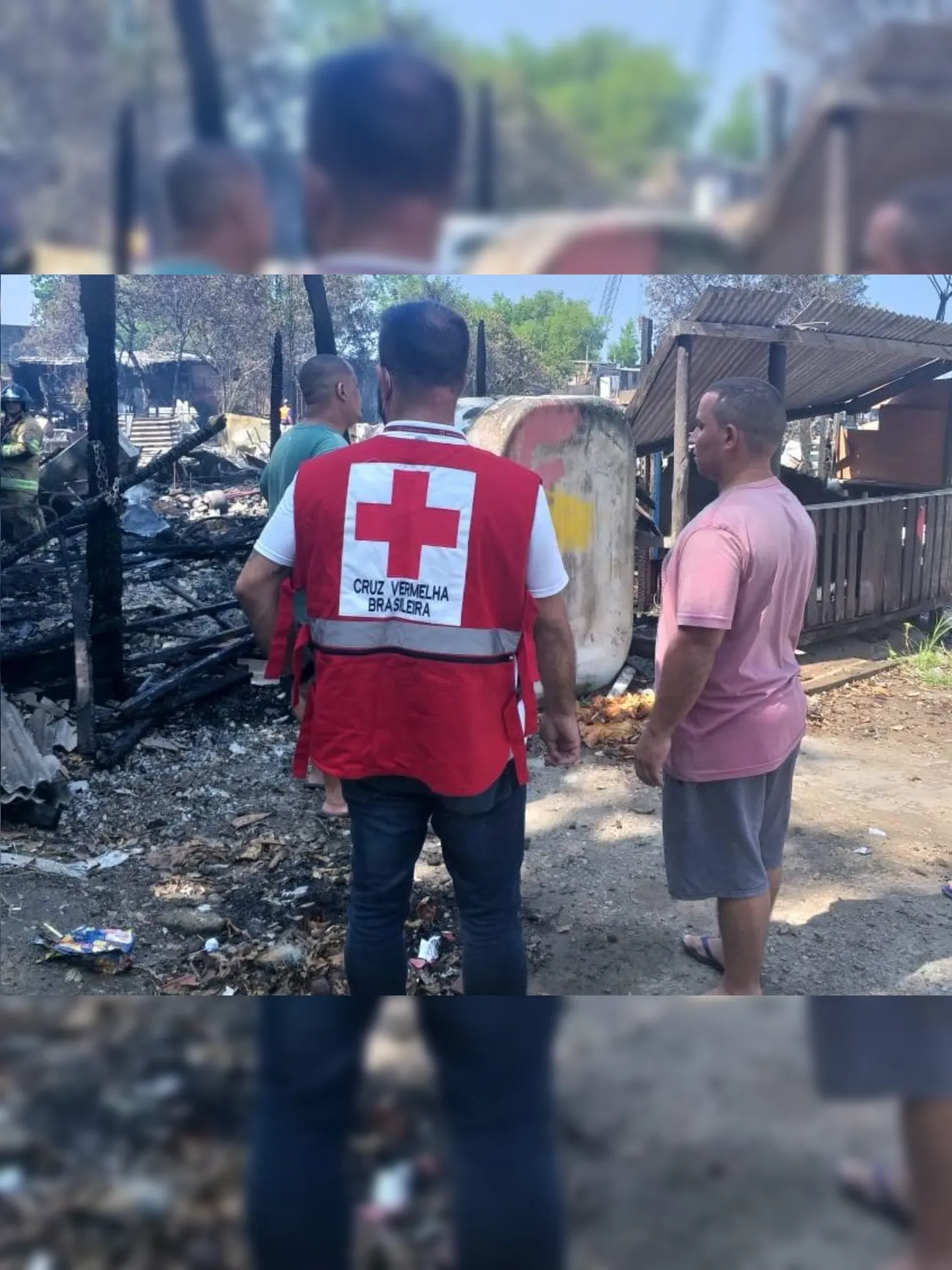 Imagem ilustrativa da imagem Cruz Vermelha arrecada doações para pescadores vítimas de incêndio