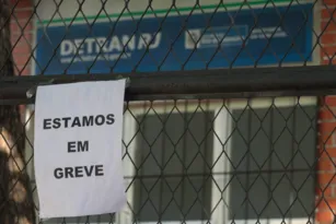 Imagem ilustrativa da imagem Justiça determina fim da greve de servidores do Detran