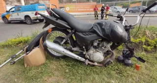 Imagem ilustrativa da imagem Acidente deixa motociclista ferido na RJ-104, em Niterói