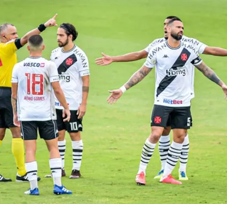 Imagem ilustrativa da imagem CBF admite erro de arbitragem contra o Vasco