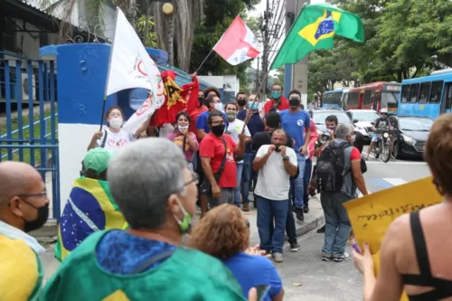 Imagem ilustrativa da imagem Manifestação na porta de presídio complica trânsito na Alameda