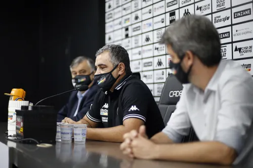 Imagem ilustrativa da imagem Marcelo Chamusca é apresentado no Botafogo: 'Desafio imenso'