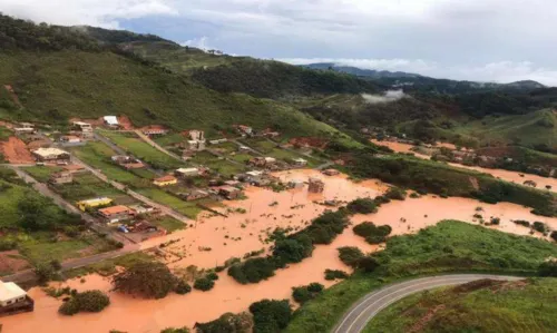 Imagem ilustrativa da imagem Chuvas provocam alagamentos e deslizamentos em cidade mineira