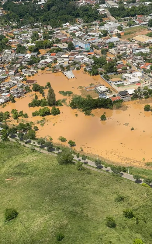 Imagem ilustrativa da imagem Noroeste Fluminense recebe ajuda humanitária da Defesa Civil