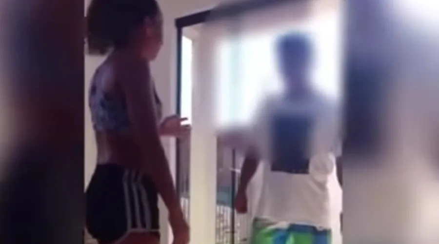 Imagem ilustrativa da imagem Vídeo: mulher tem casa invadida e expulsa acusado a tapas