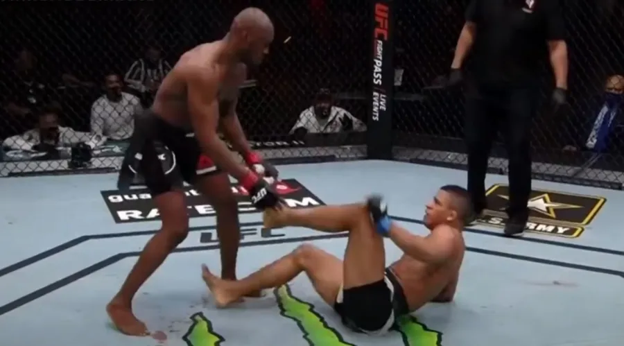 Imagem ilustrativa da imagem Não foi desta vez: brasileiro é nocauteado no UFC 258