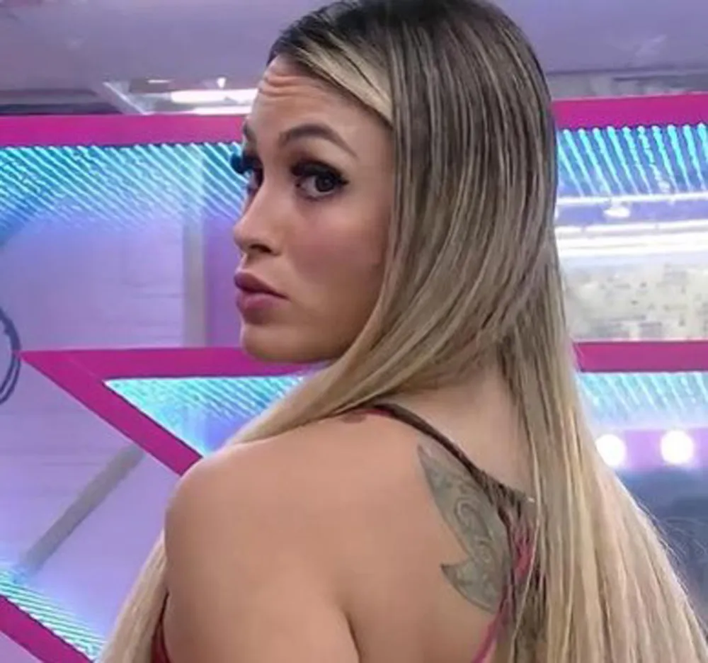 Bbb 21 Sarah Dá Cantada Em Arthur E Rodolffo Durante Festa Enfoco O Seu Site De Notícias