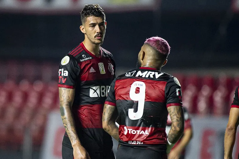 Imagem ilustrativa da imagem Flamengo perde patrocínio de R$ 5 milhões por mês