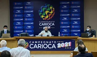 Imagem ilustrativa da imagem Semifinalistas votam a favor de uso do VAR no Carioca