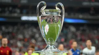 Imagem ilustrativa da imagem Em meio a 'rebelião' de clubes, UEFA anuncia novo formato da Champions League