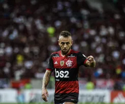 Imagem ilustrativa da imagem Grêmio atravessa Flamengo e pode anunciar lateral