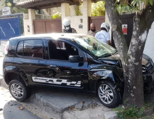 Imagem ilustrativa da imagem Velozes & Furiosos: agentes municipais interrompem 'racha' em Niterói