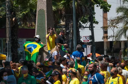 Imagem ilustrativa da imagem Protesto reúne centenas de pessoas na Praia de Icaraí, em Niterói