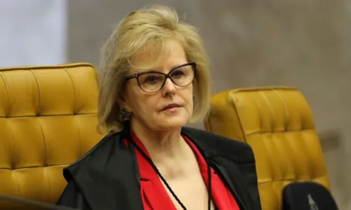 A ministra, Rosa Weber, durante sessão do STF que retoma julgamento sobre o compartilhamento de dados bancários e fiscais.