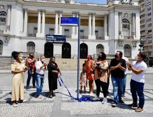 Imagem ilustrativa da imagem Placa em homenagem a Marielle Franco é inaugurada no Rio