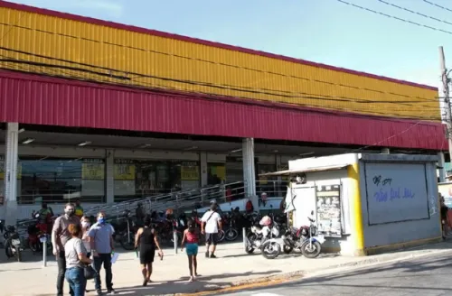 Imagem ilustrativa da imagem Supermercado em Niterói é fechado pela Vigilância Sanitária