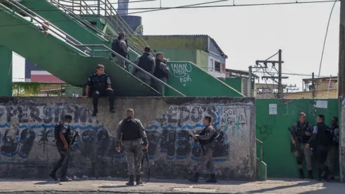 Imagem ilustrativa da imagem Tiros, jovem morta e linhas de trens fechadas no Rio