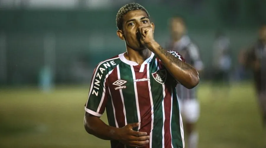 Imagem ilustrativa da imagem Fluminense vence terceira seguida no Campeonato Carioca