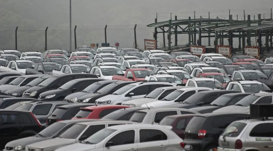 Imagem ilustrativa da imagem Vendas de veículos leves e automóveis têm queda de quase 20%