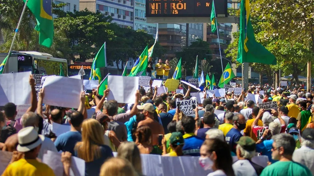 Imagem ilustrativa da imagem Protesto contra as medidas restritivas movimenta Niterói