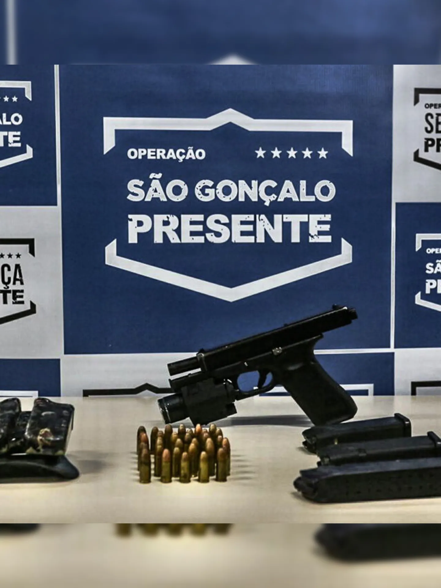Imagem ilustrativa da imagem Motociclista é preso em São Gonçalo armado com kit rajada