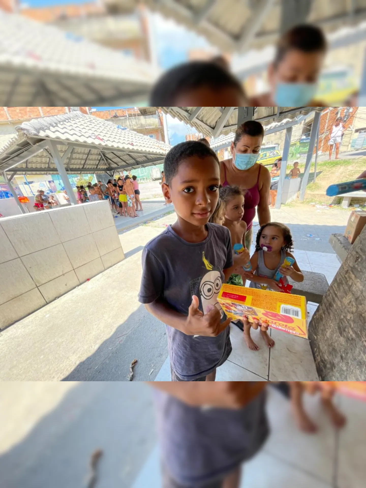 Imagem ilustrativa da imagem Rio de Paz distribui caixas de bombons nas favelas do Rio