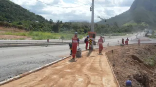 Imagem ilustrativa da imagem Obras avançam na Estrada dos Cajueiros, em Maricá