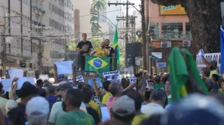 Imagem ilustrativa da imagem Protesto contra as medidas restritivas movimenta Niterói