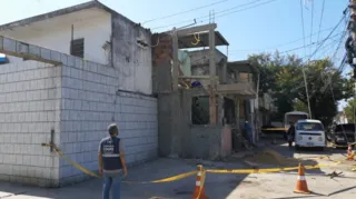 Imagem ilustrativa da imagem Rio: estrutura irregular é removida no bairro Vasco da Gama