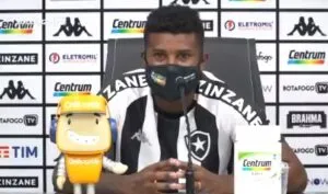 Imagem ilustrativa da imagem Rafael Carioca é apresentado no Botafogo