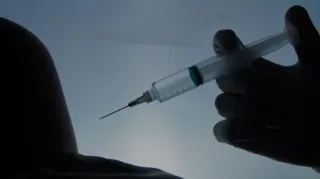 Imagem ilustrativa da imagem Niterói segue Maricá e recorre à Justiça para conseguir a vacina Sputnik V