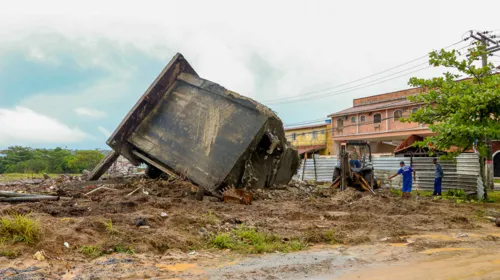 Imagem ilustrativa da imagem Antiga caixa d'água é demolida na Barra de Maricá