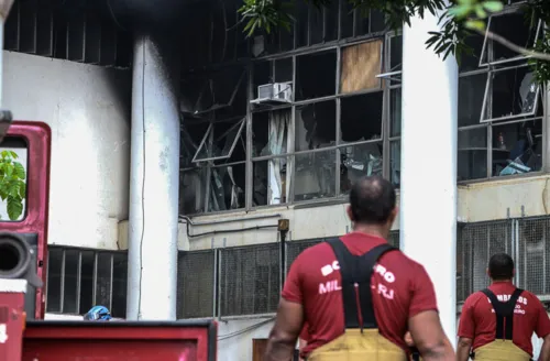 Imagem ilustrativa da imagem Incêndio atinge reitoria da UFRJ, na Zona Norte do Rio