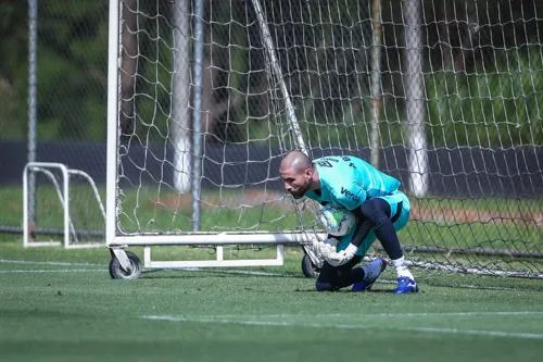 Imagem ilustrativa da imagem Vasco inicia negociações com goleiro dispensado pelo Grêmio