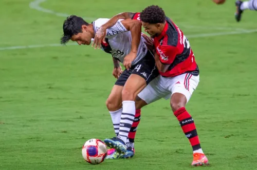 Imagem ilustrativa da imagem Vasco vence o Flamengo no Maracanã