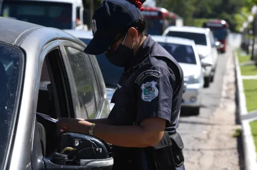 Imagem ilustrativa da imagem Meia volta, volver: Maricá impede entrada de 305 veículos na cidade