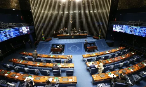 Plenário do Senado Federal durante sessão deliberativa ordinária semipresencial.