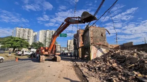 Imagem ilustrativa da imagem Prefeitura do Rio derruba imóveis irregulares na Zona Norte