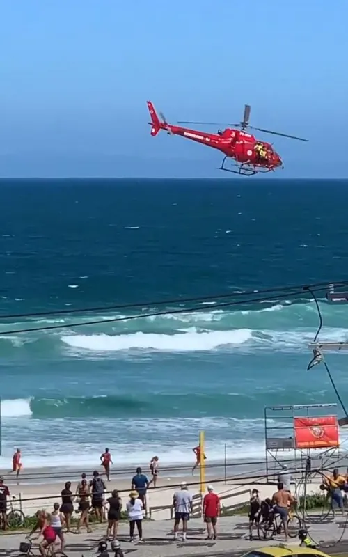Imagem ilustrativa da imagem Bombeiro desaparece durante treinamento em praia no Rio