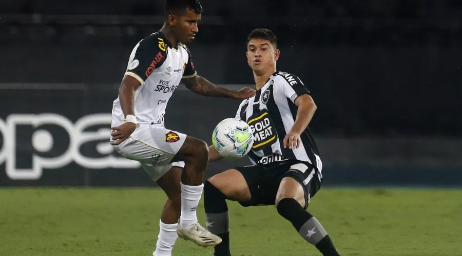 Imagem ilustrativa da imagem Botafogo dá férias a seis jogadores que estão fora dos planos