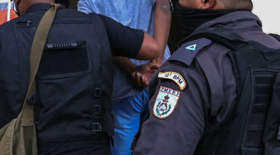 Imagem ilustrativa da imagem Chefe do tráfico de comunidade em Niterói vai preso
