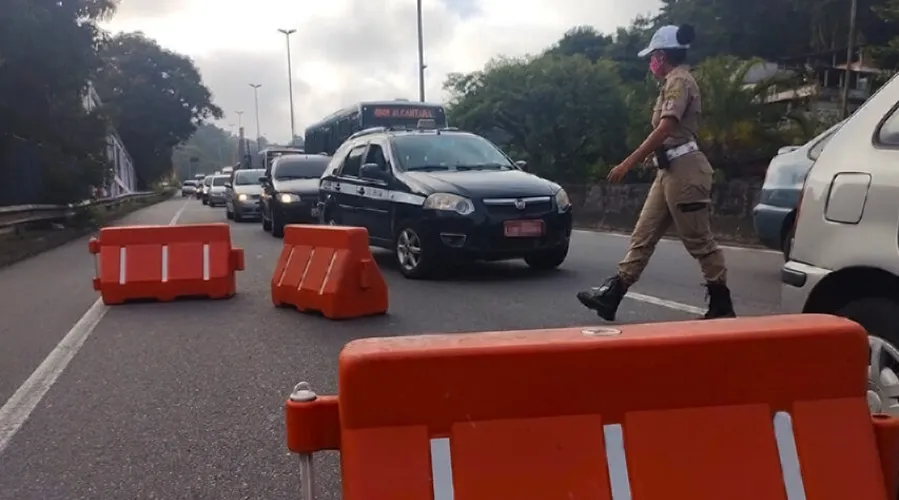 Imagem ilustrativa da imagem Caos no trânsito: prefeito de Niterói vira alvo de criticas dentro e fora da web