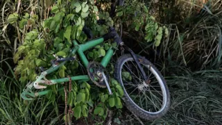 Imagem ilustrativa da imagem Criança em bicicleta é atingida por carro e morre em Niterói