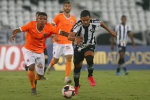 Imagem ilustrativa da imagem Taça Rio: Botafogo e Nova Iguaçu empatam em jogo sonolento
