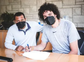 Imagem ilustrativa da imagem Varejão assina contrato de 10 dias com equipe da NBA